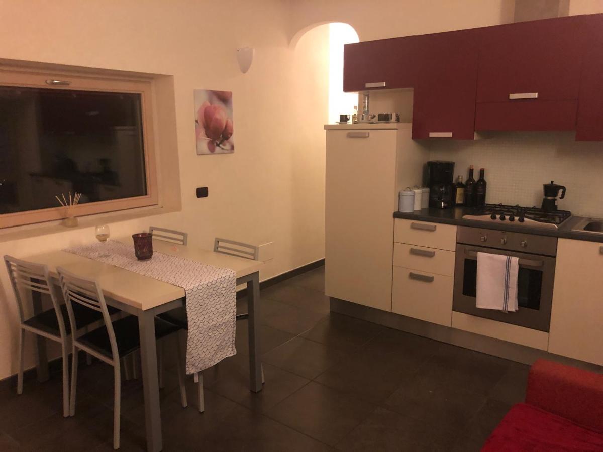 Ficarra Apartments Mezzegra Esterno foto